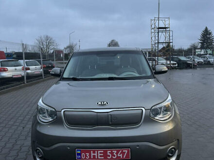 Серый Киа Soul, объемом двигателя 0 л и пробегом 117 тыс. км за 8000 $, фото 1 на Automoto.ua