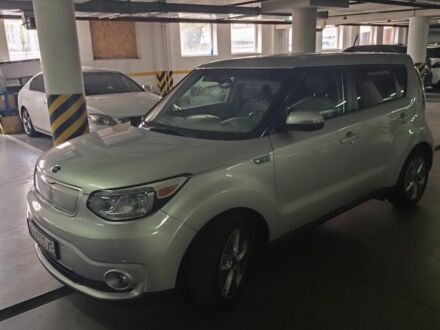 Серый Киа Soul, объемом двигателя 0 л и пробегом 125 тыс. км за 7000 $, фото 1 на Automoto.ua