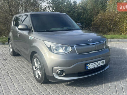 Сірий Кіа Soul, об'ємом двигуна 0 л та пробігом 140 тис. км за 9800 $, фото 1 на Automoto.ua