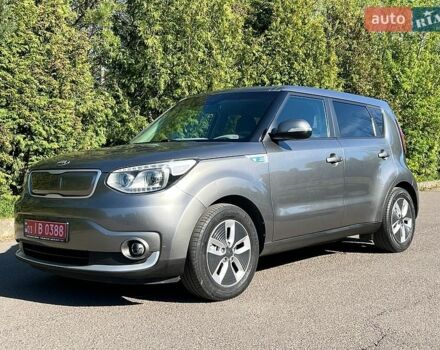 Серый Киа Soul, объемом двигателя 0 л и пробегом 120 тыс. км за 10650 $, фото 1 на Automoto.ua