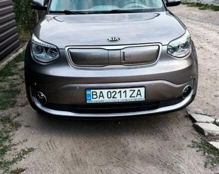 Серый Киа Soul, объемом двигателя 0 л и пробегом 94 тыс. км за 10000 $, фото 1 на Automoto.ua