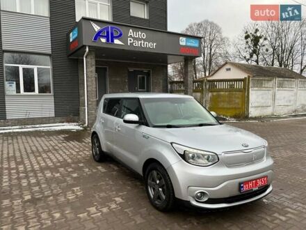 Серый Киа Soul, объемом двигателя 0 л и пробегом 100 тыс. км за 10800 $, фото 1 на Automoto.ua