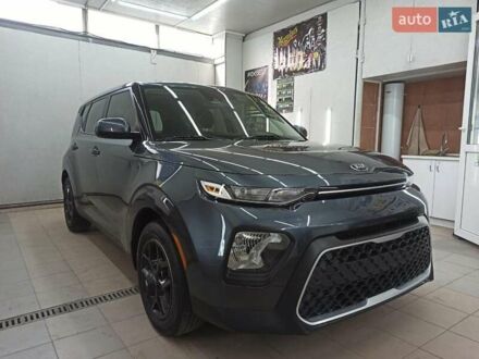 Кіа Soul 2020 у Харкові на Automoto.ua Сірий Кіа Soul, об'ємом двигуна 2 л та пробігом 70 тис. км за 14350 $, фото 1 на Automoto.ua