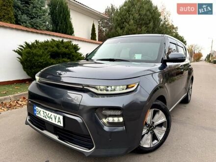 Серый Киа Soul, объемом двигателя 0 л и пробегом 101 тыс. км за 17899 $, фото 1 на Automoto.ua