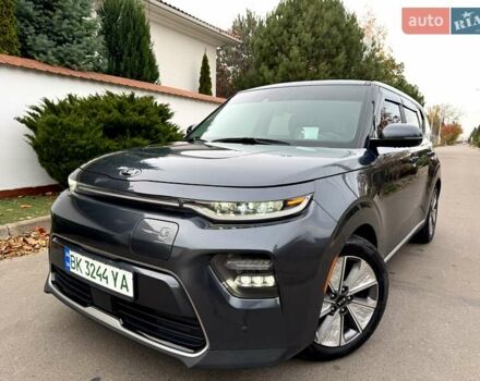 Серый Киа Soul, объемом двигателя 0 л и пробегом 101 тыс. км за 17899 $, фото 1 на Automoto.ua