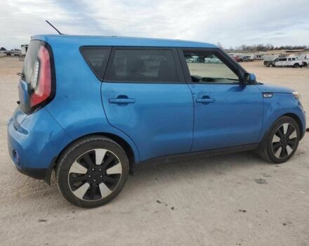 Синий Киа Soul, объемом двигателя 2 л и пробегом 68 тыс. км за 1100 $, фото 2 на Automoto.ua