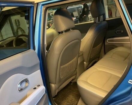 Синій Кіа Soul, об'ємом двигуна 0 л та пробігом 86 тис. км за 8000 $, фото 7 на Automoto.ua