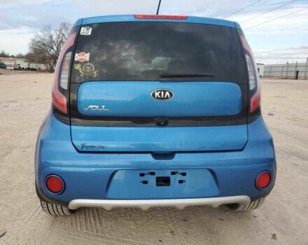 Синий Киа Soul, объемом двигателя 2 л и пробегом 68 тыс. км за 1100 $, фото 5 на Automoto.ua