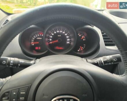 Синій Кіа Soul, об'ємом двигуна 1.59 л та пробігом 110 тис. км за 6500 $, фото 4 на Automoto.ua