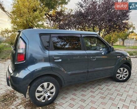 Синий Киа Soul, объемом двигателя 1.59 л и пробегом 134 тыс. км за 6500 $, фото 10 на Automoto.ua