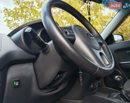 Синий Киа Soul, объемом двигателя 1.59 л и пробегом 134 тыс. км за 6500 $, фото 19 на Automoto.ua