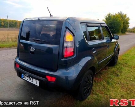 Синий Киа Soul, объемом двигателя 1.6 л и пробегом 159 тыс. км за 6000 $, фото 2 на Automoto.ua