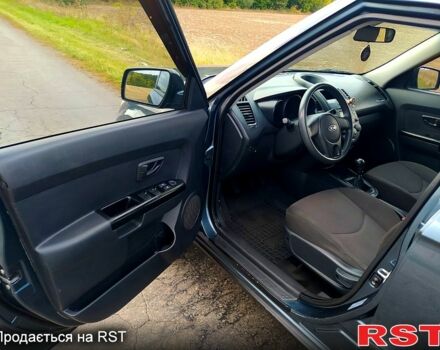 Синий Киа Soul, объемом двигателя 1.6 л и пробегом 159 тыс. км за 6000 $, фото 4 на Automoto.ua