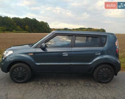 Синий Киа Soul, объемом двигателя 1.59 л и пробегом 159 тыс. км за 6000 $, фото 3 на Automoto.ua