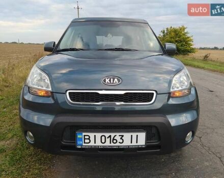 Синий Киа Soul, объемом двигателя 1.59 л и пробегом 159 тыс. км за 6000 $, фото 5 на Automoto.ua