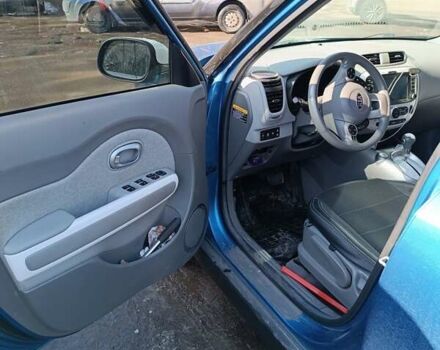 Синий Киа Soul, объемом двигателя 0 л и пробегом 93 тыс. км за 10700 $, фото 10 на Automoto.ua