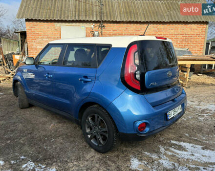 Синий Киа Soul, объемом двигателя 0 л и пробегом 105 тыс. км за 10500 $, фото 2 на Automoto.ua