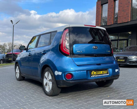 Синій Кіа Soul, об'ємом двигуна 27 л та пробігом 185 тис. км за 9500 $, фото 3 на Automoto.ua