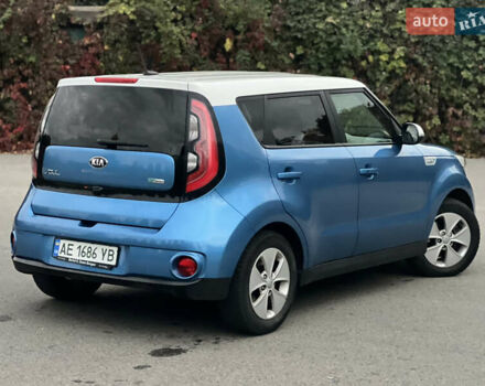 Киа Soul 2015 в Днепре (Днепропетровске) на Automoto.ua Синий Киа Soul, объемом двигателя 0 л и пробегом 115 тыс. км за 6500 $, фото 8 на Automoto.ua