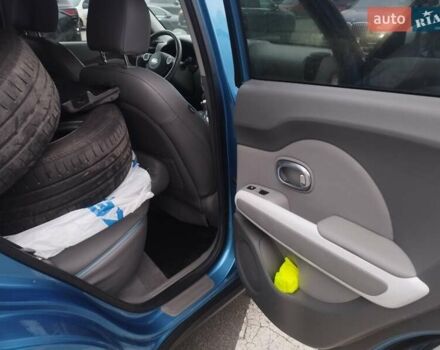 Синій Кіа Soul, об'ємом двигуна 0 л та пробігом 151 тис. км за 5800 $, фото 16 на Automoto.ua