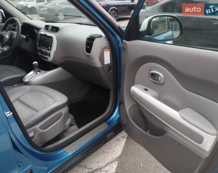 Синій Кіа Soul, об'ємом двигуна 0 л та пробігом 151 тис. км за 5800 $, фото 13 на Automoto.ua