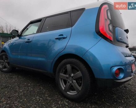 Синий Киа Soul, объемом двигателя 0 л и пробегом 131 тыс. км за 10200 $, фото 11 на Automoto.ua