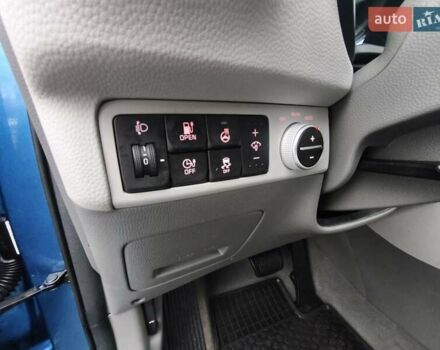 Синий Киа Soul, объемом двигателя 0 л и пробегом 131 тыс. км за 10200 $, фото 37 на Automoto.ua
