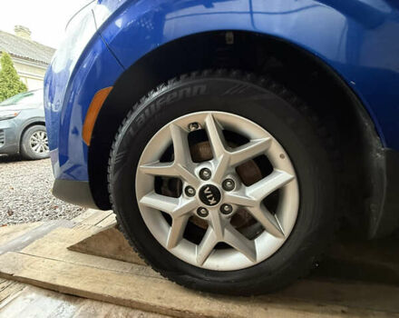 Синий Киа Soul, объемом двигателя 2 л и пробегом 52 тыс. км за 16000 $, фото 5 на Automoto.ua