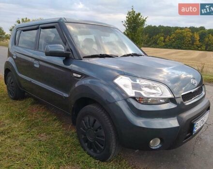 Синий Киа Soul, объемом двигателя 1.59 л и пробегом 159 тыс. км за 6000 $, фото 1 на Automoto.ua