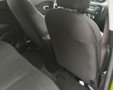 Зелений Кіа Soul, об'ємом двигуна 1.6 л та пробігом 72 тис. км за 8990 $, фото 6 на Automoto.ua