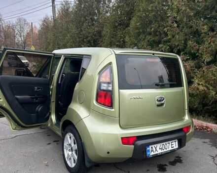 Зеленый Киа Soul, объемом двигателя 1.6 л и пробегом 180 тыс. км за 8200 $, фото 3 на Automoto.ua