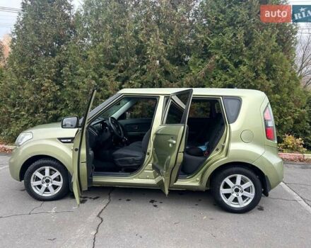 Зеленый Киа Soul, объемом двигателя 1.6 л и пробегом 180 тыс. км за 8200 $, фото 6 на Automoto.ua