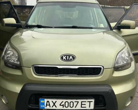 Зеленый Киа Soul, объемом двигателя 1.6 л и пробегом 180 тыс. км за 8200 $, фото 2 на Automoto.ua
