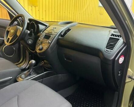 Зеленый Киа Soul, объемом двигателя 1.6 л и пробегом 180 тыс. км за 8200 $, фото 26 на Automoto.ua