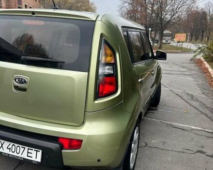 Зеленый Киа Soul, объемом двигателя 1.6 л и пробегом 180 тыс. км за 8200 $, фото 4 на Automoto.ua