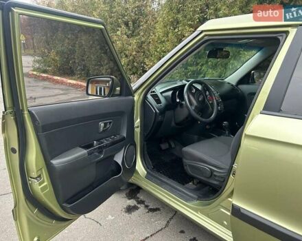 Зеленый Киа Soul, объемом двигателя 1.6 л и пробегом 180 тыс. км за 8200 $, фото 11 на Automoto.ua