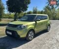 Зелений Кіа Soul, об'ємом двигуна 1.59 л та пробігом 195 тис. км за 9500 $, фото 3 на Automoto.ua