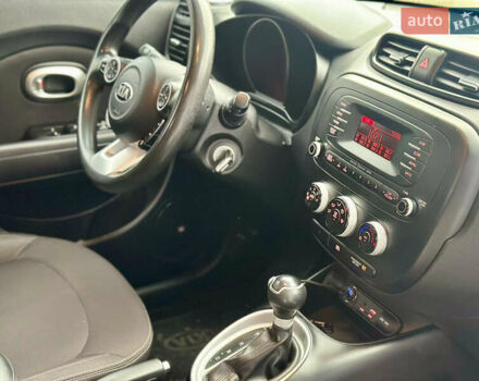 Зеленый Киа Soul, объемом двигателя 1.6 л и пробегом 200 тыс. км за 10200 $, фото 30 на Automoto.ua