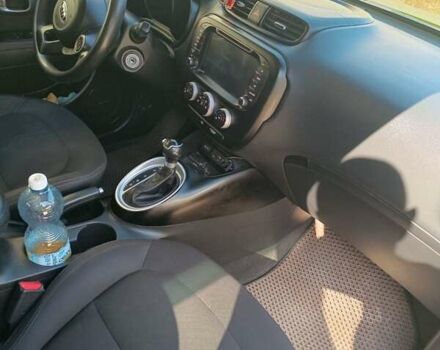 Зеленый Киа Soul, объемом двигателя 1.6 л и пробегом 133 тыс. км за 10000 $, фото 2 на Automoto.ua