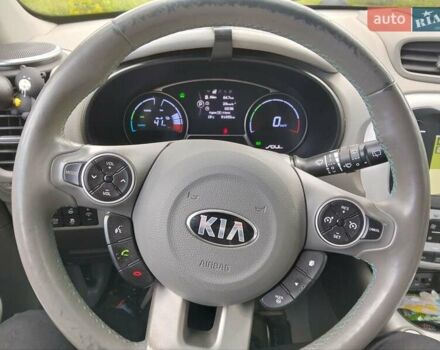 Зеленый Киа Soul, объемом двигателя 0 л и пробегом 91 тыс. км за 7900 $, фото 5 на Automoto.ua