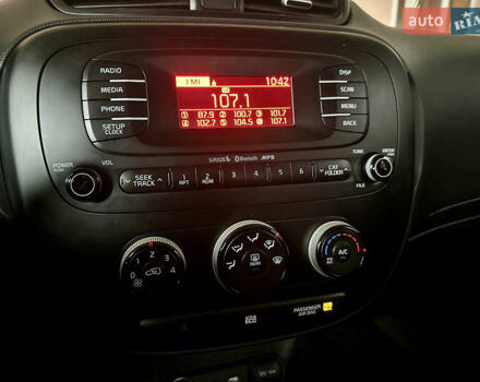 Зеленый Киа Soul, объемом двигателя 1.6 л и пробегом 200 тыс. км за 10200 $, фото 34 на Automoto.ua