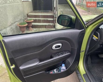 Зелений Кіа Soul, об'ємом двигуна 1.6 л та пробігом 130 тис. км за 9200 $, фото 10 на Automoto.ua