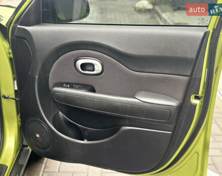 Зеленый Киа Soul, объемом двигателя 1.6 л и пробегом 200 тыс. км за 10200 $, фото 29 на Automoto.ua