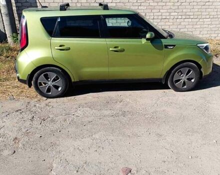 Зеленый Киа Soul, объемом двигателя 1.6 л и пробегом 133 тыс. км за 10000 $, фото 1 на Automoto.ua