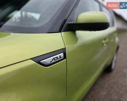 Зеленый Киа Soul, объемом двигателя 1.6 л и пробегом 240 тыс. км за 8800 $, фото 7 на Automoto.ua
