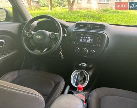 Зелений Кіа Soul, об'ємом двигуна 1.6 л та пробігом 73 тис. км за 10800 $, фото 11 на Automoto.ua