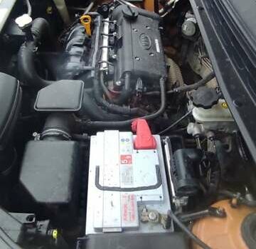 Помаранчевий Кіа Soul, об'ємом двигуна 1.59 л та пробігом 216 тис. км за 6000 $, фото 7 на Automoto.ua