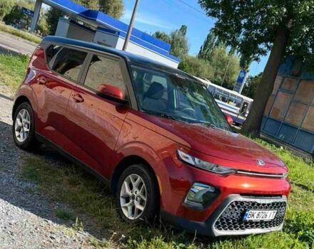 Киа Soul 2019 в Ровно на Automoto.ua Оранжевый Киа Soul, объемом двигателя 2 л и пробегом 55 тыс. км за 13500 $, фото 1 на Automoto.ua