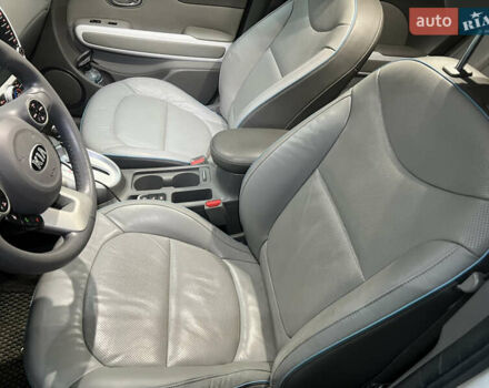 Белый Киа Soul EV, объемом двигателя 0 л и пробегом 102 тыс. км за 5300 $, фото 17 на Automoto.ua