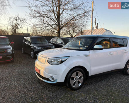 Білий Кіа Soul EV, об'ємом двигуна 0 л та пробігом 151 тис. км за 5900 $, фото 9 на Automoto.ua